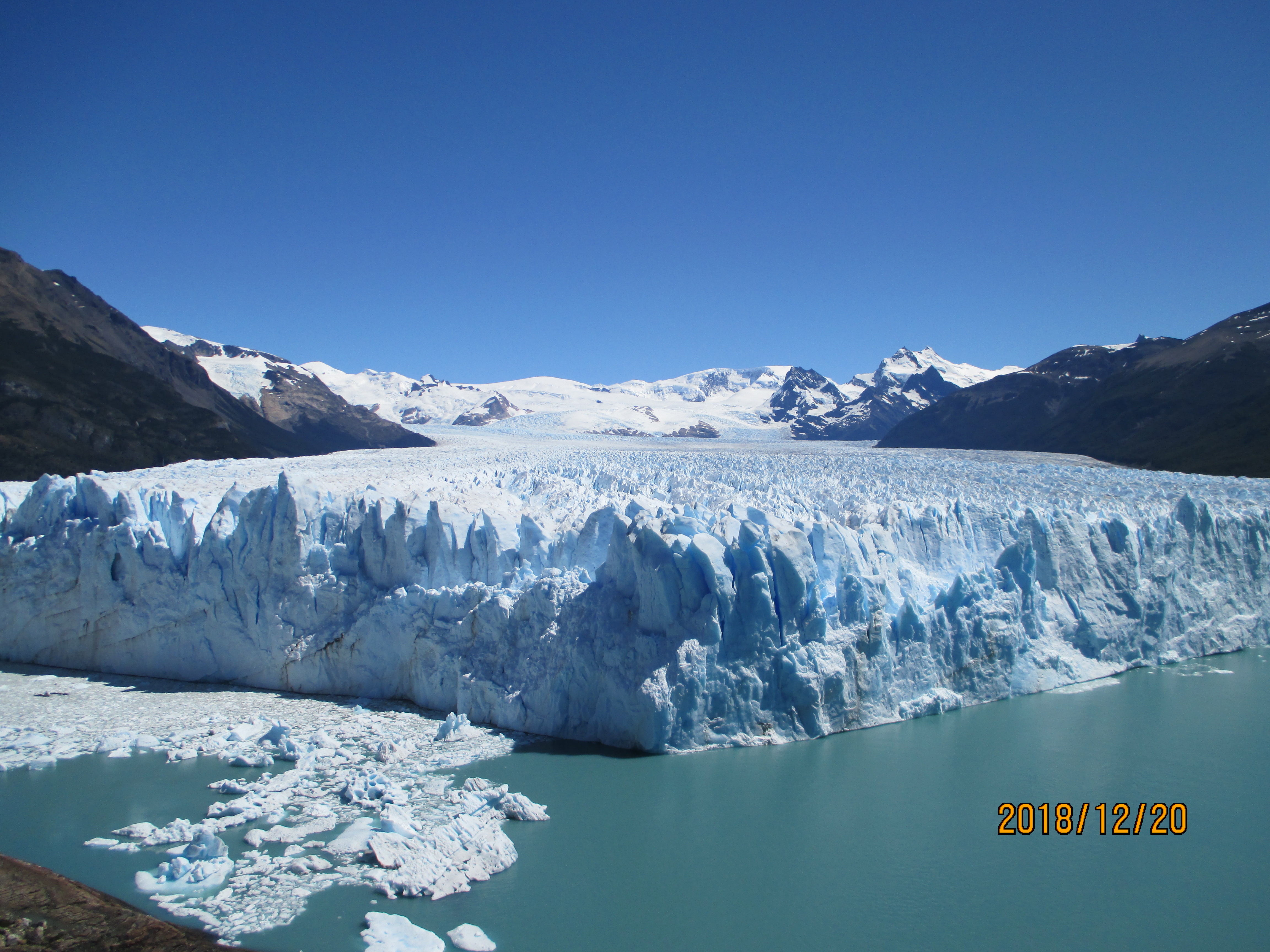 アルゼンチン パタゴニア地方 自然の神秘 ペリトモレノ氷河 までのアクセス情報 じょいふる ふる ふる